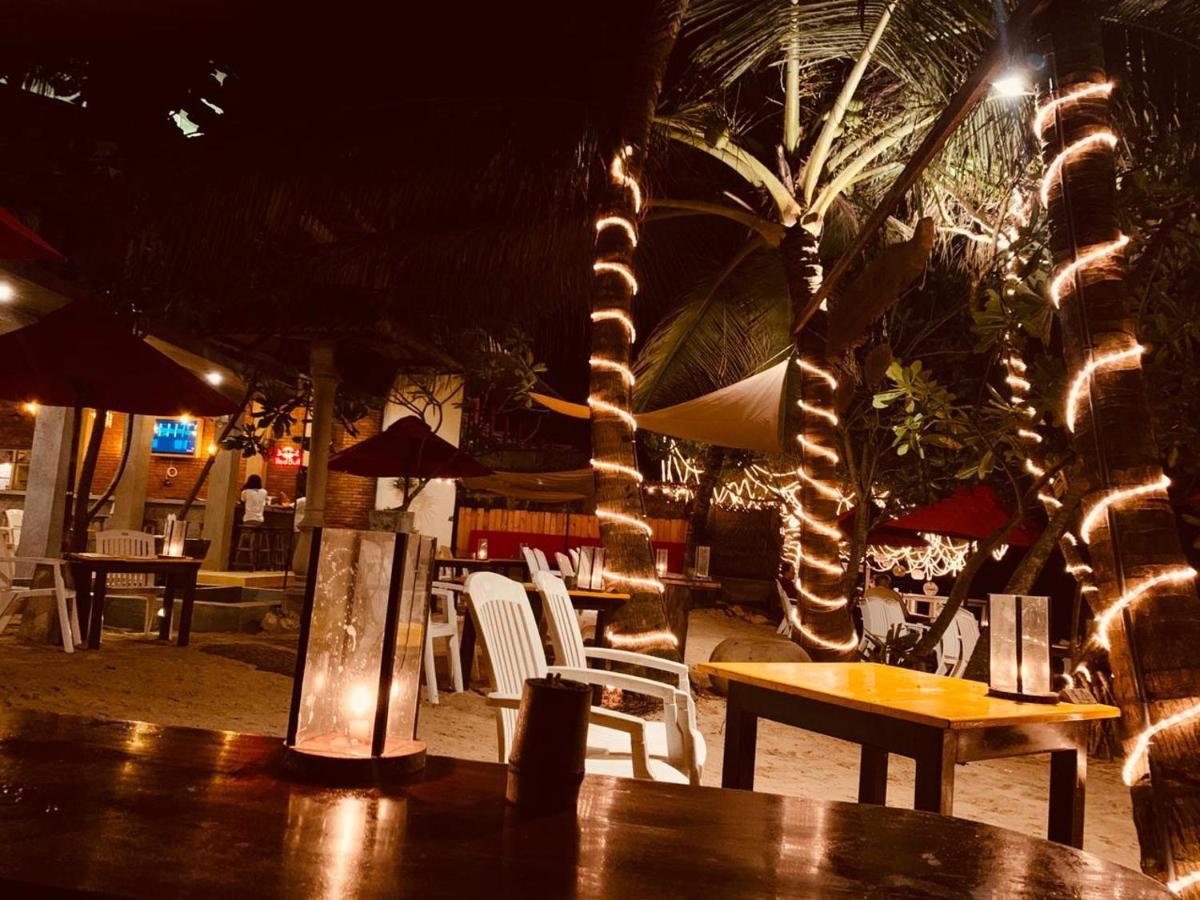 Central Beach Inn Mirissa Dış mekan fotoğraf