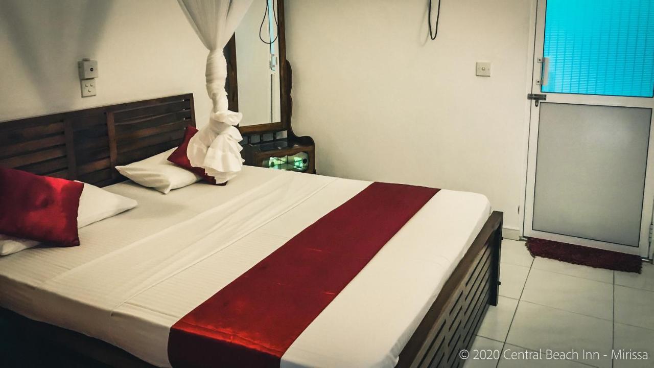 Central Beach Inn Mirissa Dış mekan fotoğraf