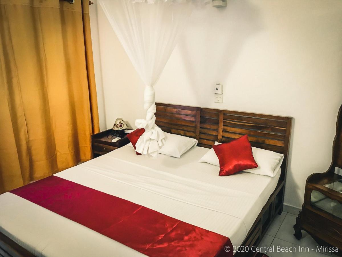 Central Beach Inn Mirissa Dış mekan fotoğraf