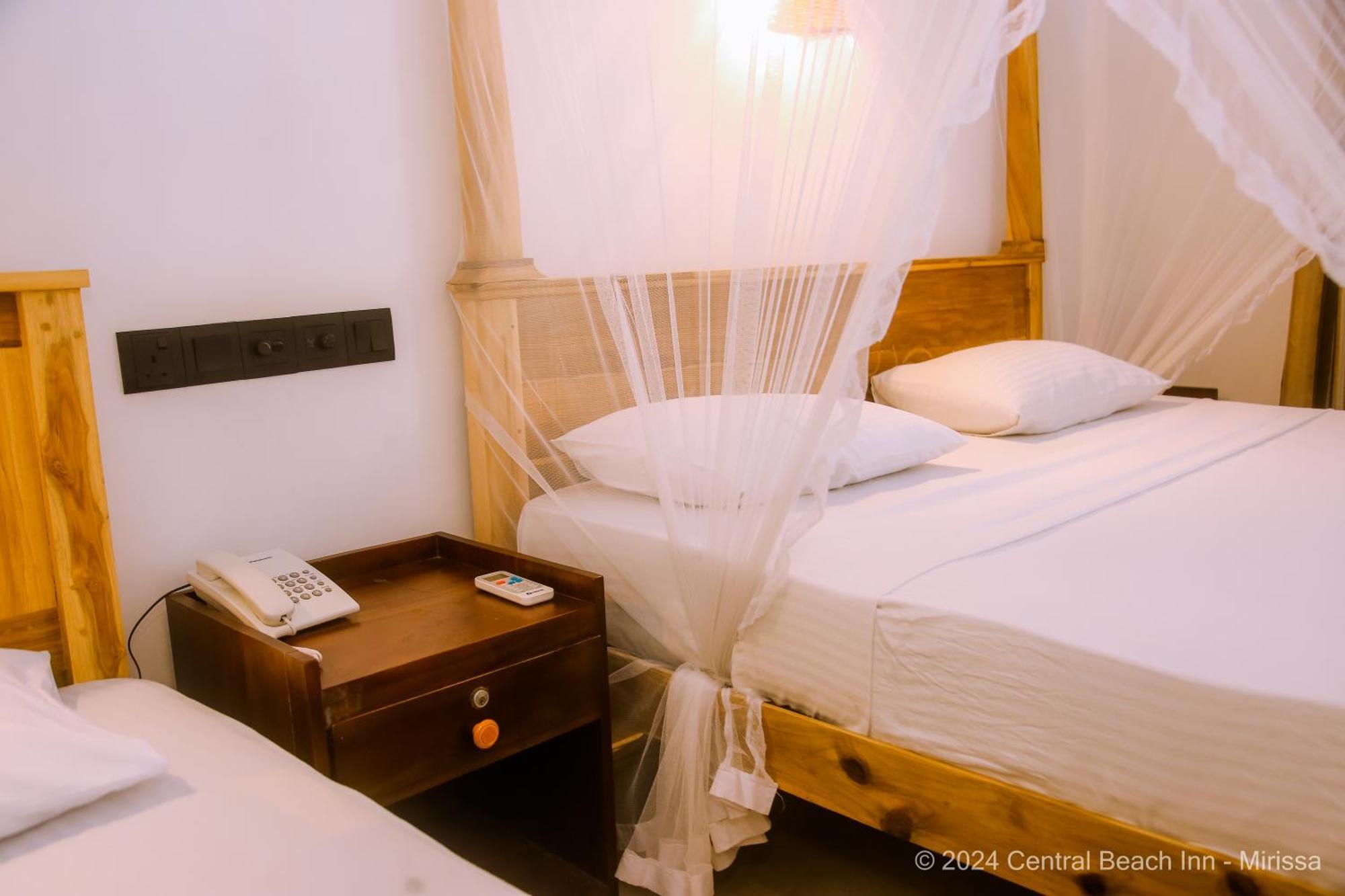 Central Beach Inn Mirissa Dış mekan fotoğraf