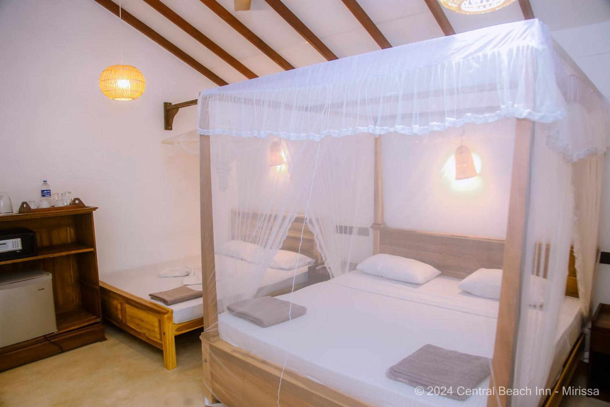 Central Beach Inn Mirissa Dış mekan fotoğraf