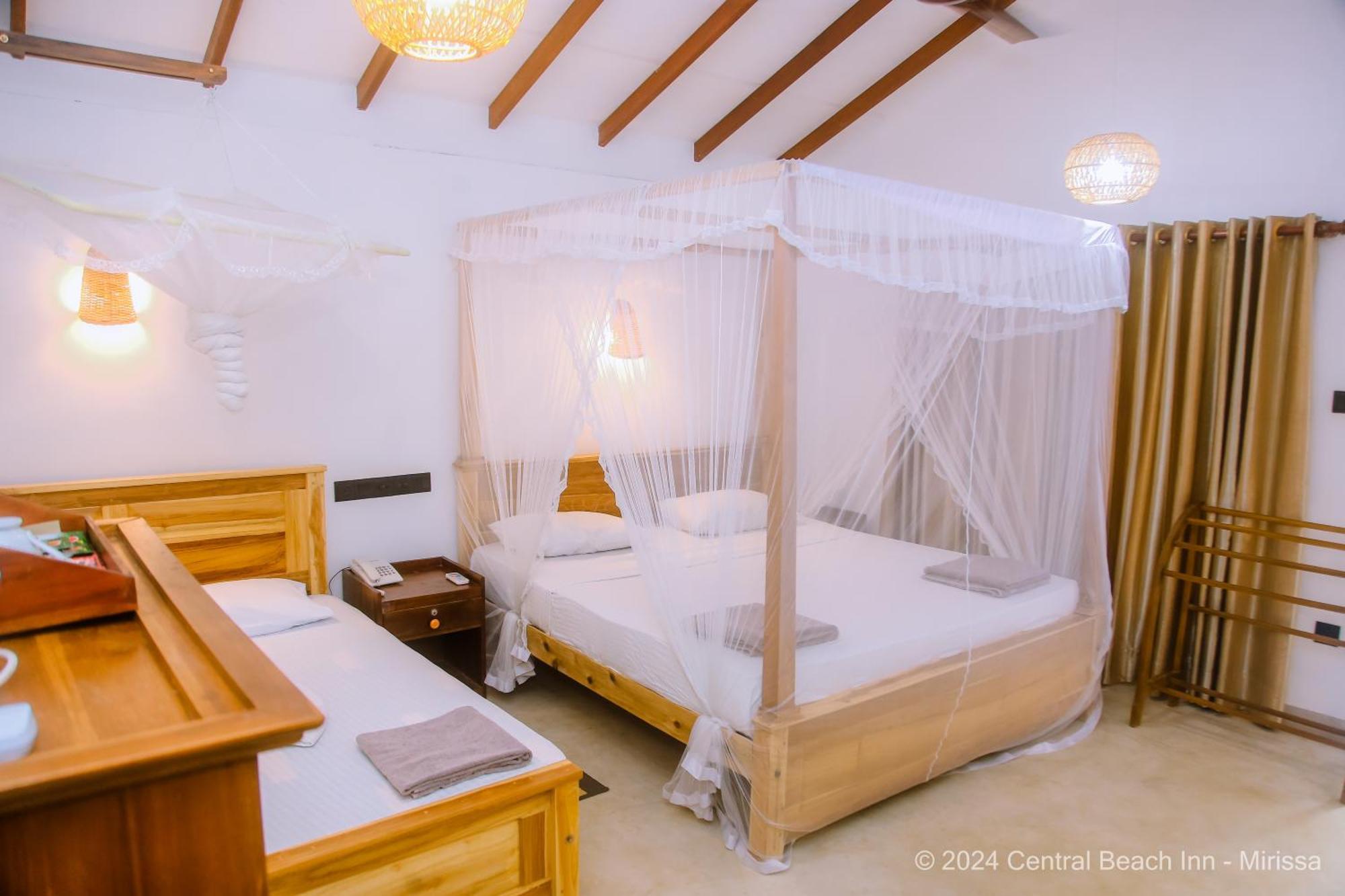 Central Beach Inn Mirissa Dış mekan fotoğraf