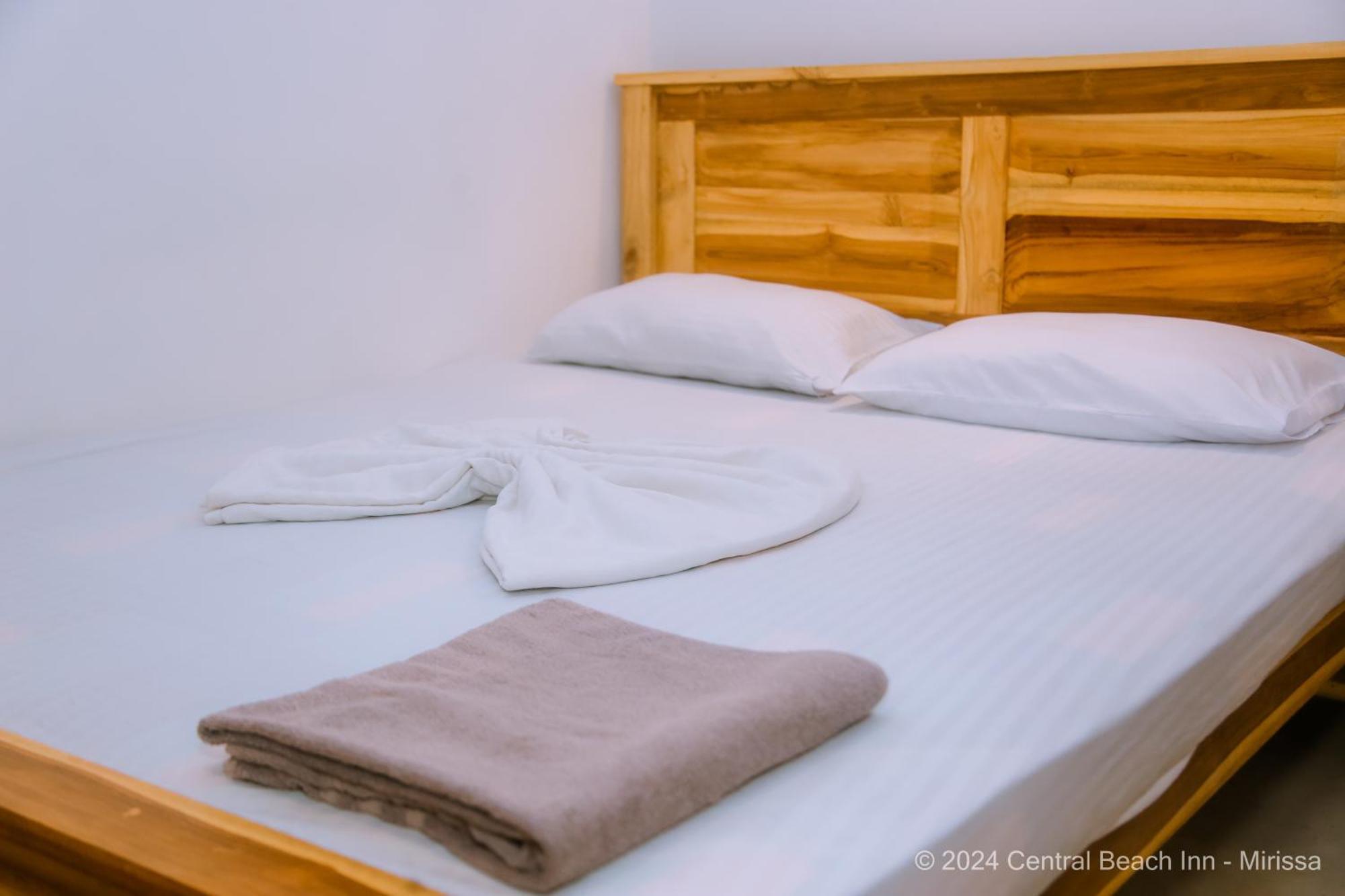 Central Beach Inn Mirissa Dış mekan fotoğraf