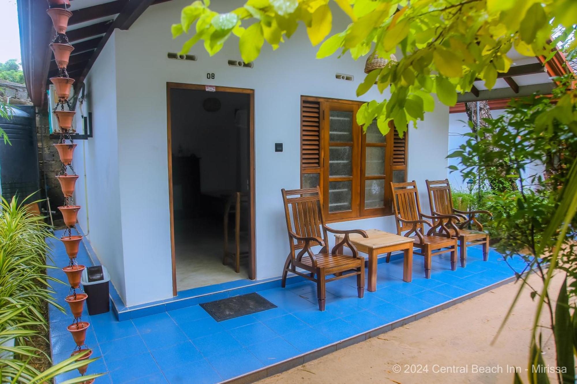 Central Beach Inn Mirissa Dış mekan fotoğraf