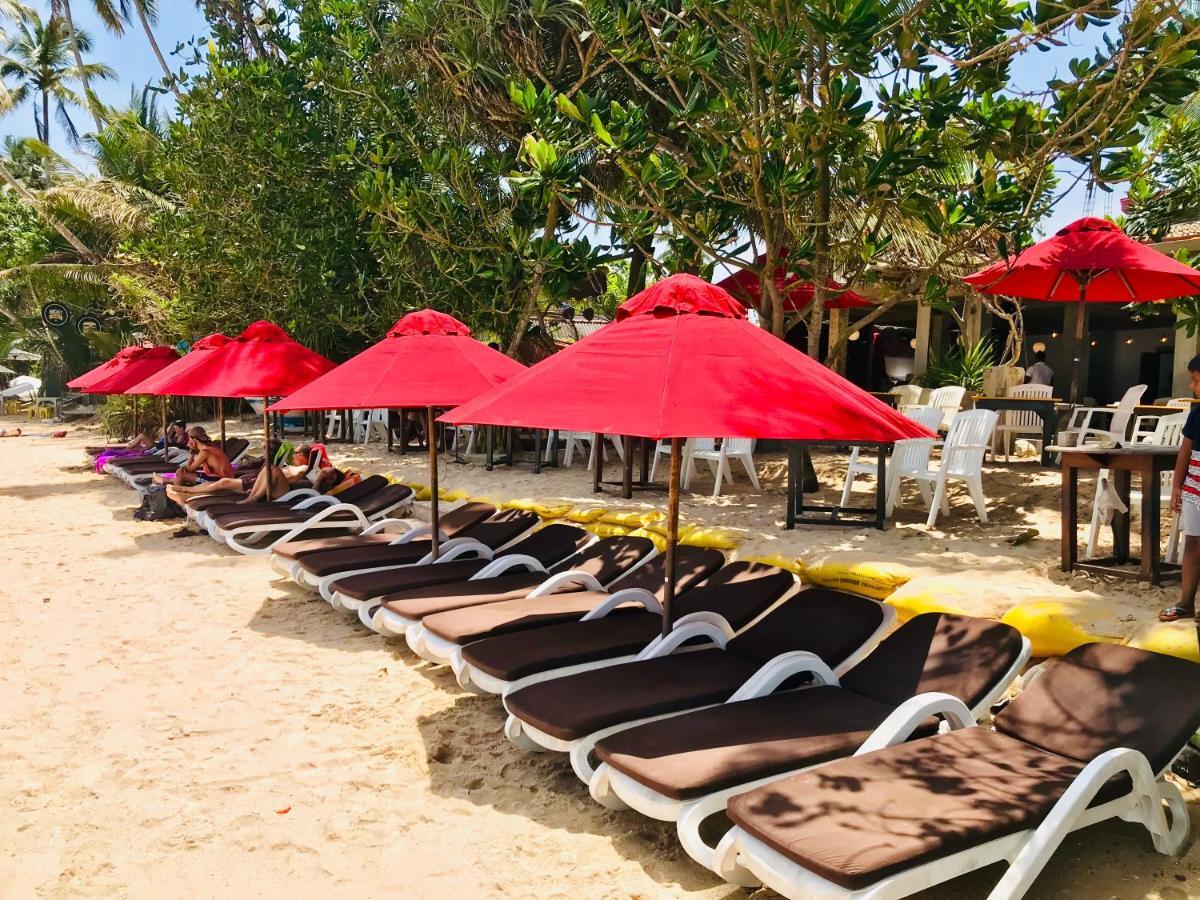 Central Beach Inn Mirissa Dış mekan fotoğraf